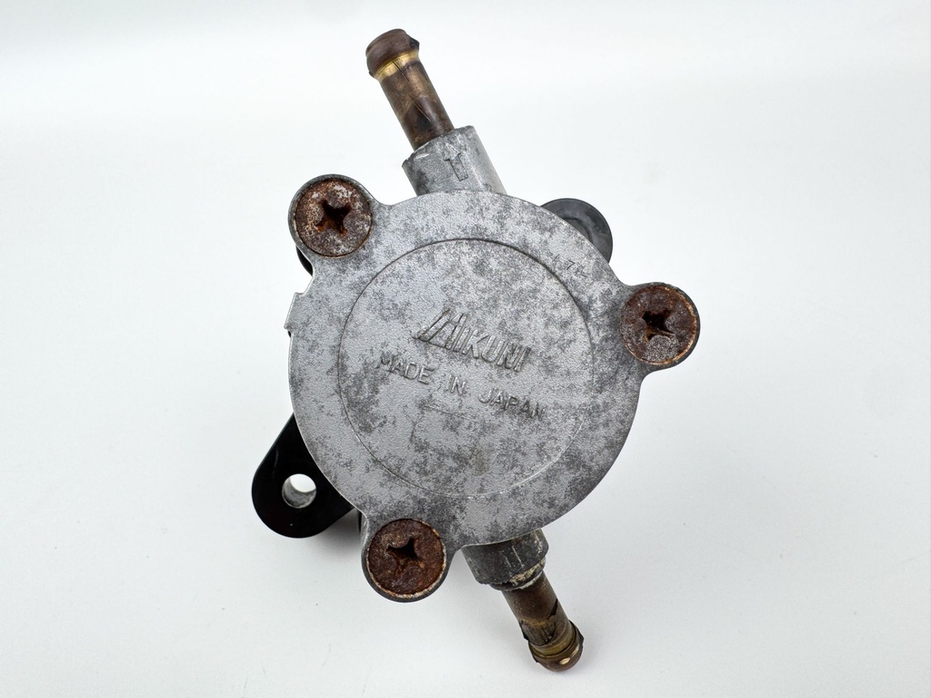 2005 Yamaha 115 HP 4 Stroke Outboard Fuel Pump 68V-24410-00-00 OEM