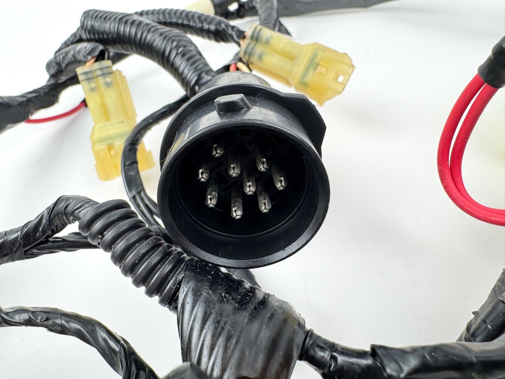 2005 Yamaha 115 HP 4 Stroke Outboard Engine Wire Harness 68V-82590-40-00 OEM