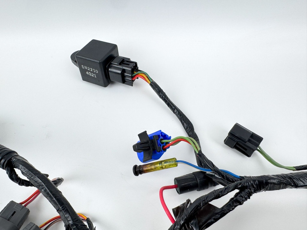 2005 Yamaha 115 HP 4 Stroke Outboard Engine Wire Harness 68V-82590-40-00 OEM