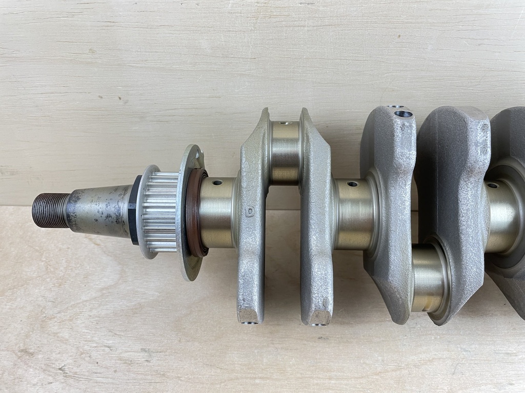 2011 Yamaha 90HP F90 4 Stroke Crankshaft Assembly 6D8-11411-01-00