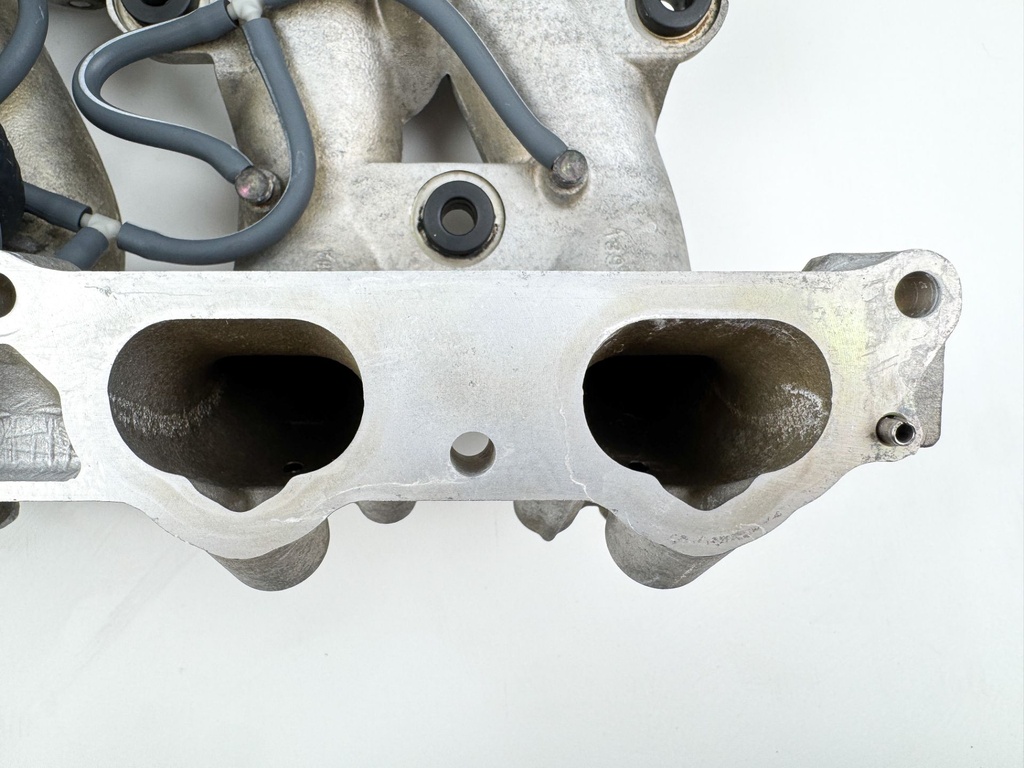 2005 Yamaha 115 HP 4 Stroke Outboard Intake Manifold & Throttle Body 68V-14200-03-00 OEM