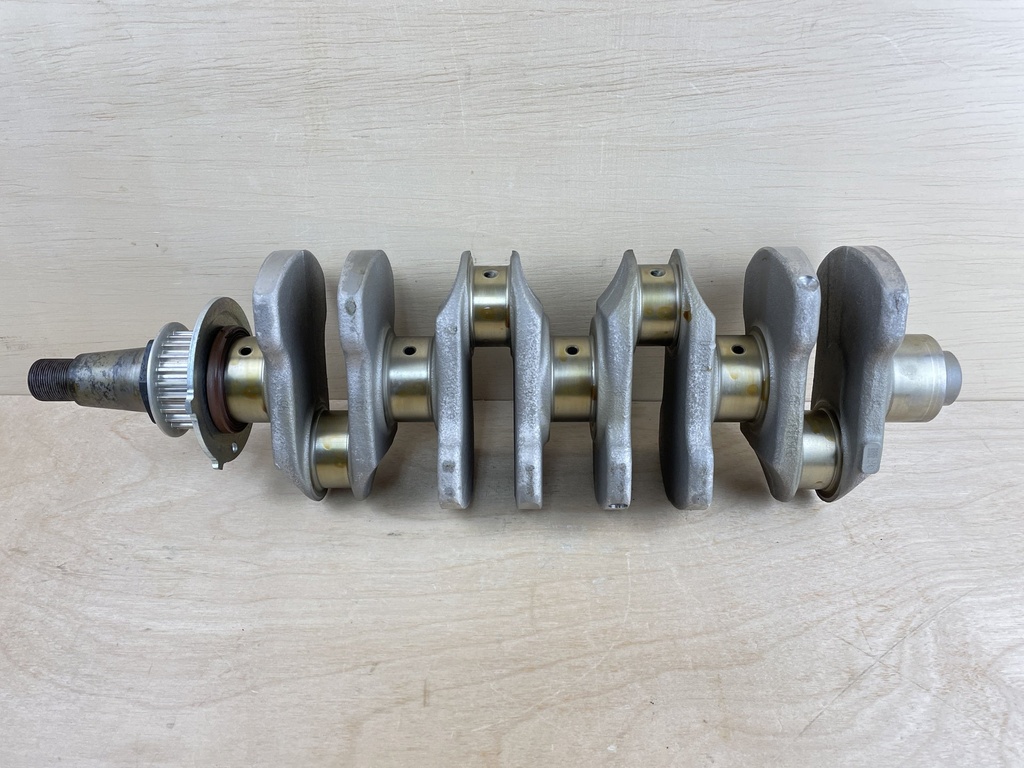 2011 Yamaha 90HP F90 4 Stroke Crankshaft Assembly 6D8-11411-01-00