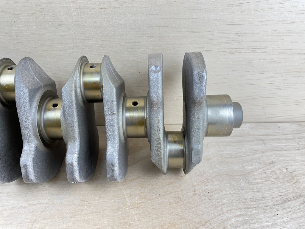 2011 Yamaha 90HP F90 4 Stroke Crankshaft Assembly 6D8-11411-01-00