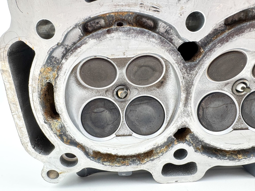 2005 Yamaha 115 HP 4 Stroke Outboard Cylinder Head 68V-W009A-03-1S OEM