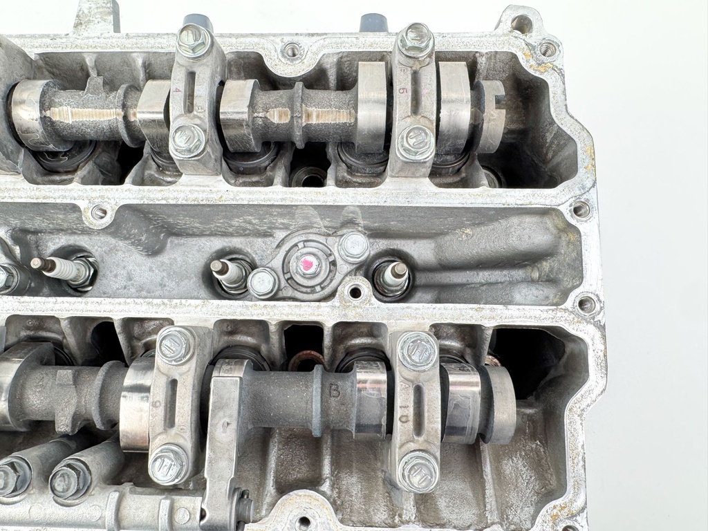 2005 Yamaha 115 HP 4 Stroke Outboard Cylinder Head 68V-W009A-03-1S OEM