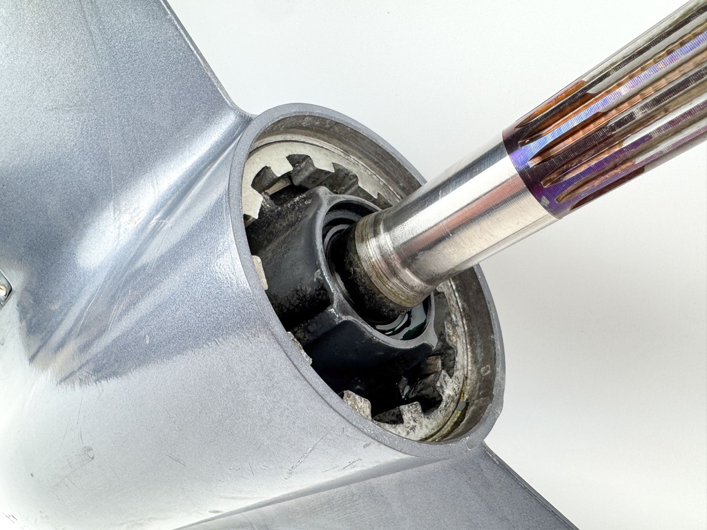 2000-2015  Yamaha 115HP 4 Stroke Outboard 20" Lower Unit Gear Case 68V-45300-12-8D