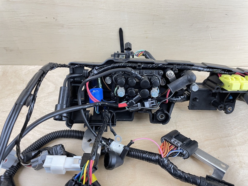 2011 Yamaha 90HP F90 4 Stroke Outboard Engine Wire Harness Assembly 6D8-82590-33-00