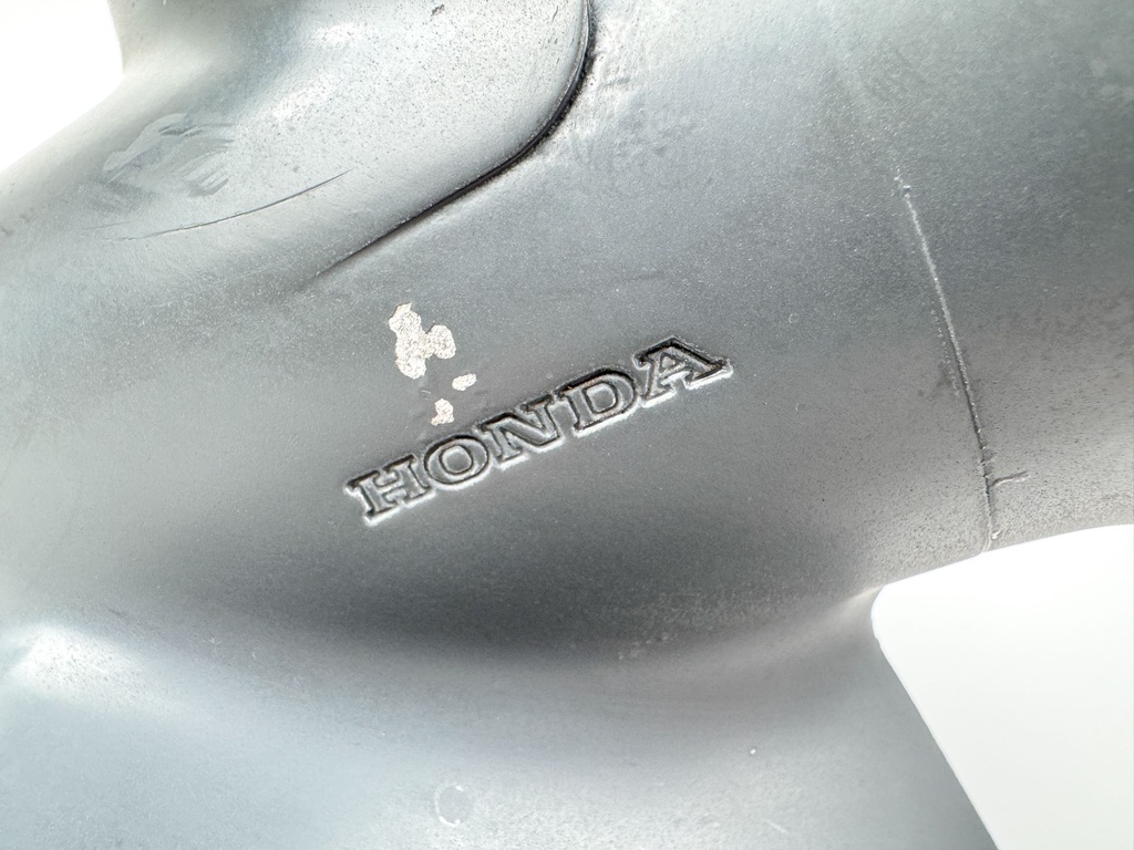 1999 Honda 50 HP 4 Stroke Outboard Propeller 58130-ZV5-000ZA OEM