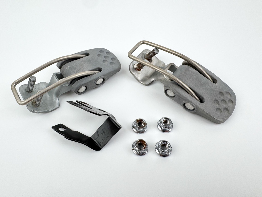 1999 Honda 50 HP 4 Stroke Outboard Latch Handle 63240-ZV5-000 Set