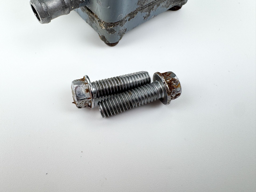 1999 Honda 50 HP 4 Stroke Outboard Fuel Pump 16700-ZW1-004 OEM