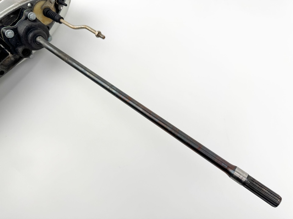 1999 Honda 50 HP 4 Stroke Outboard 20" Lower Unit Gear Case 41100-ZW4-H13ZA OEM