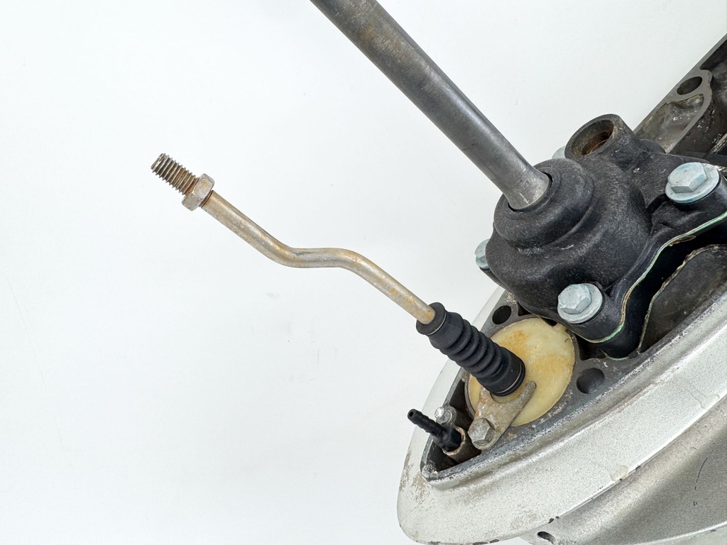 1999 Honda 50 HP 4 Stroke Outboard 20" Lower Unit Gear Case 41100-ZW4-H13ZA OEM