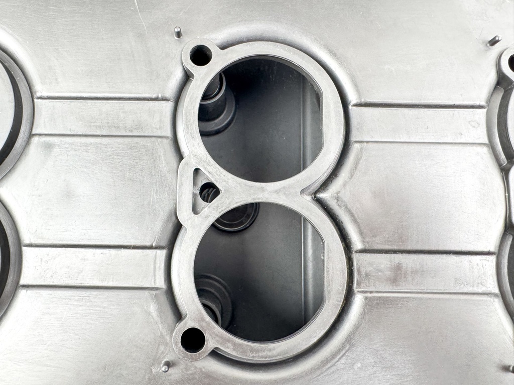 2003 Mercury 200 HP 2 Stroke Outboard Intake Sound Attenuator Assembly 817495A1 OEM