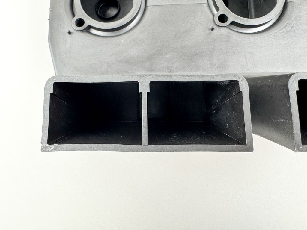 2003 Mercury 200 HP 2 Stroke Outboard Intake Sound Attenuator Assembly 817495A1 OEM