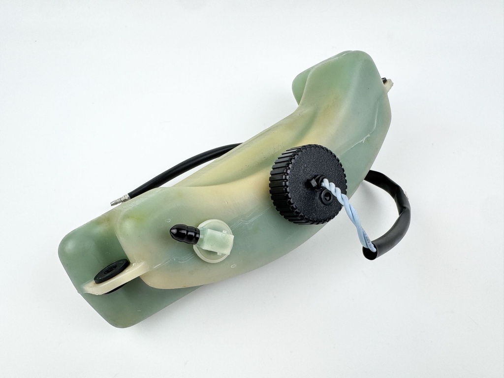 2001 Mercury 150 HP 2 Stroke Outboard Oil Tank 994436 OEM