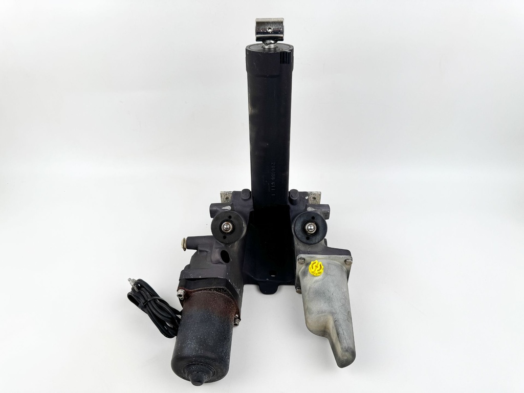 2001 Mercury 150 HP 2 Stroke Outboard Power Trim Tilt Unit 855998A11 OEM