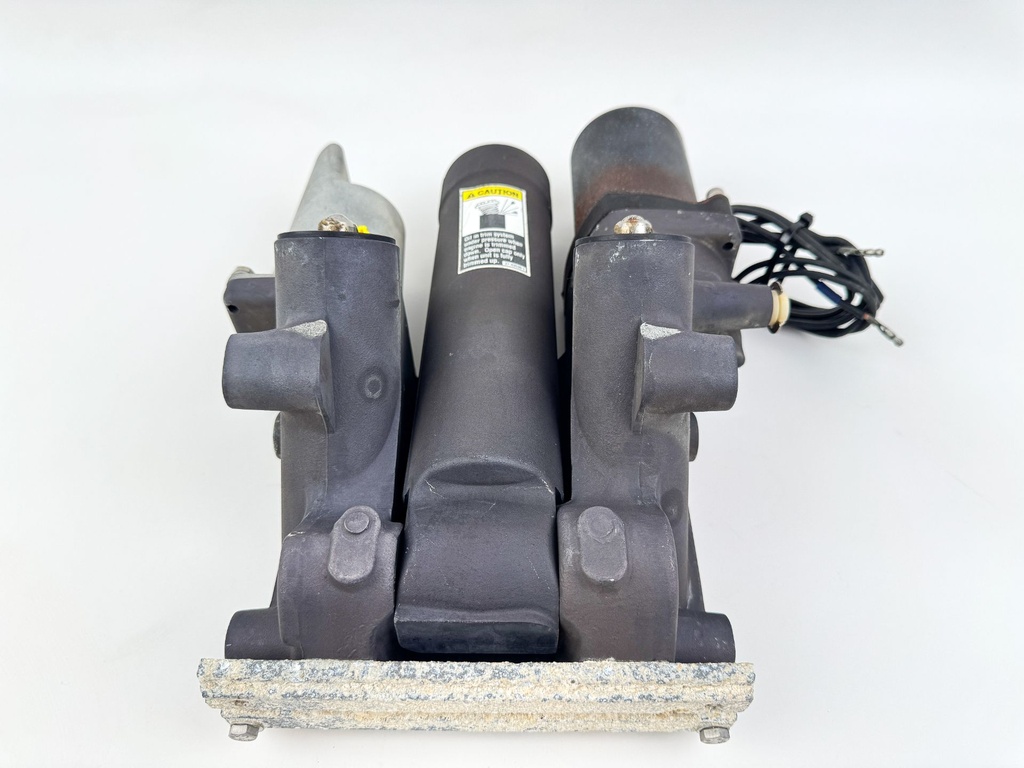 2001 Mercury 150 HP 2 Stroke Outboard Power Trim Tilt Unit 855998A11 OEM