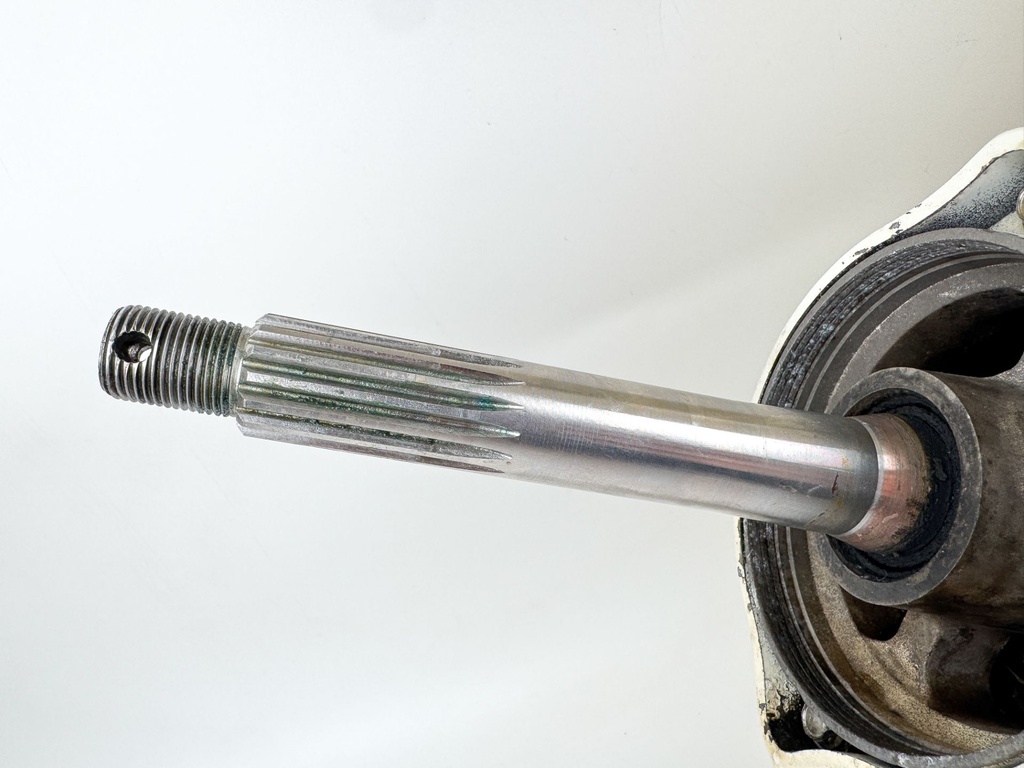 2008 Evinrude 300 HP 2 Stroke Outboard 25" Lower Unit Gear Case 5007669 M2