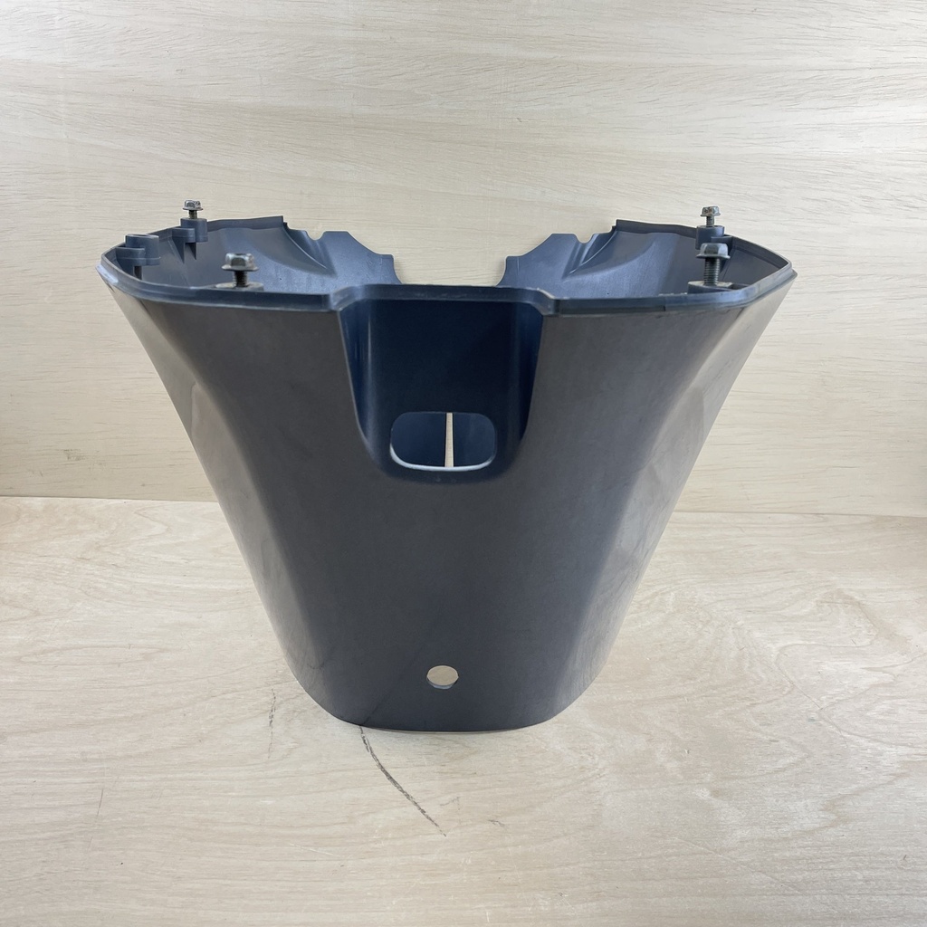 2011 Yamaha 150HP 4 Stroke Apron Lower Pan Cover 63P-42741-01-8D