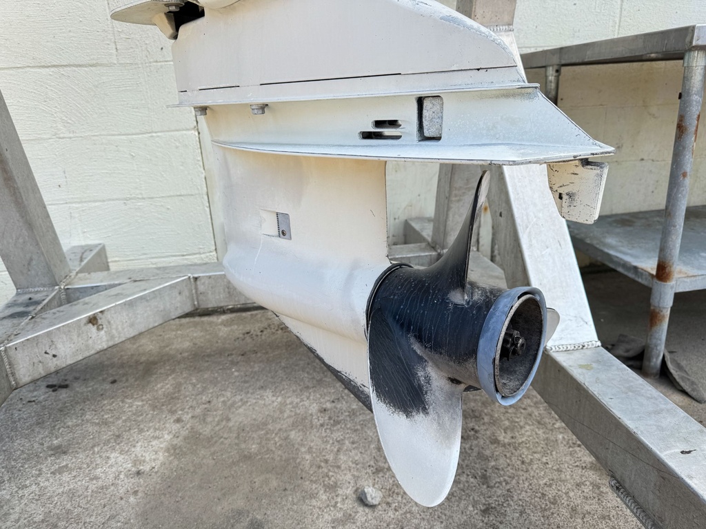 2001 Johnson 115HP 2 Stroke Outboard Engine With 25" Shift - Good Condition