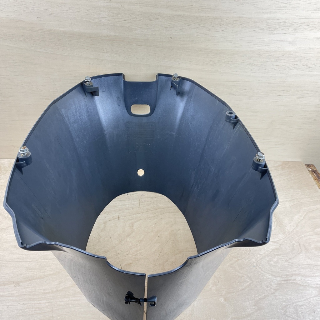 2011 Yamaha 150HP 4 Stroke Apron Lower Pan Cover 63P-42741-01-8D