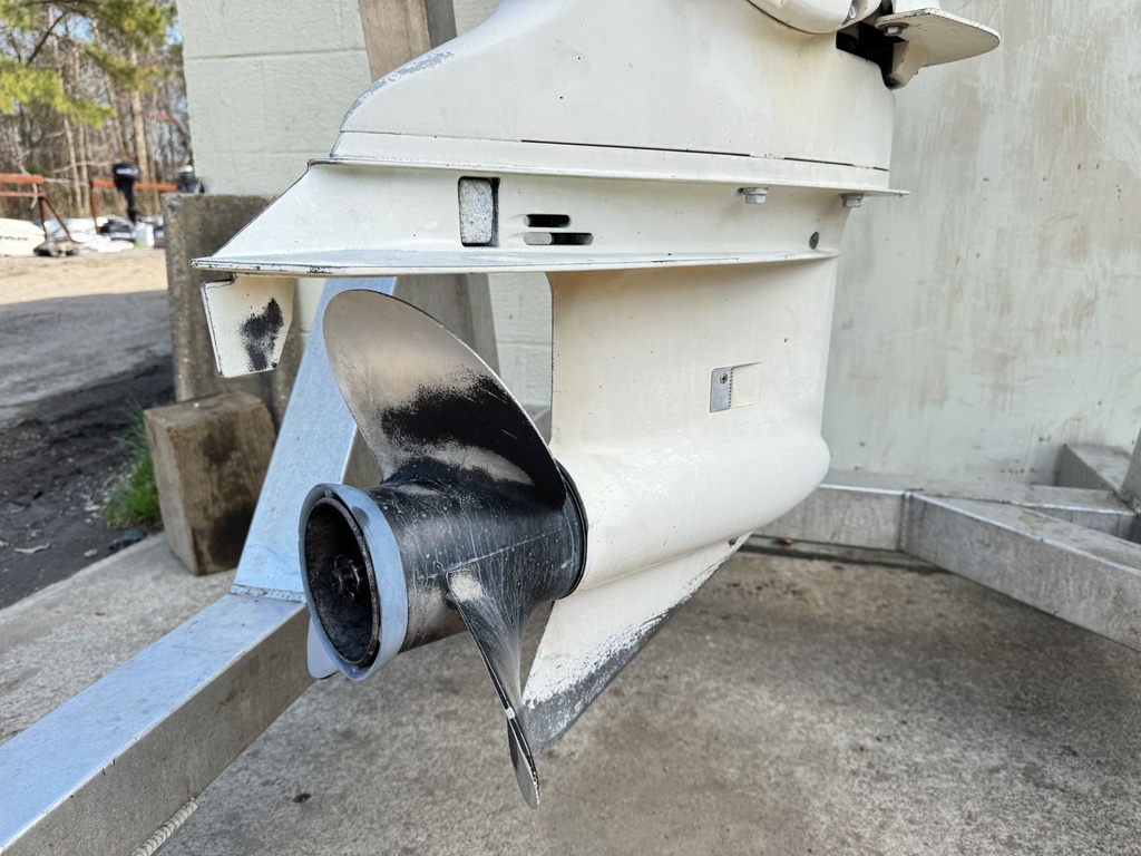 2001 Johnson 115HP 2 Stroke Outboard Engine With 25" Shift - Good Condition