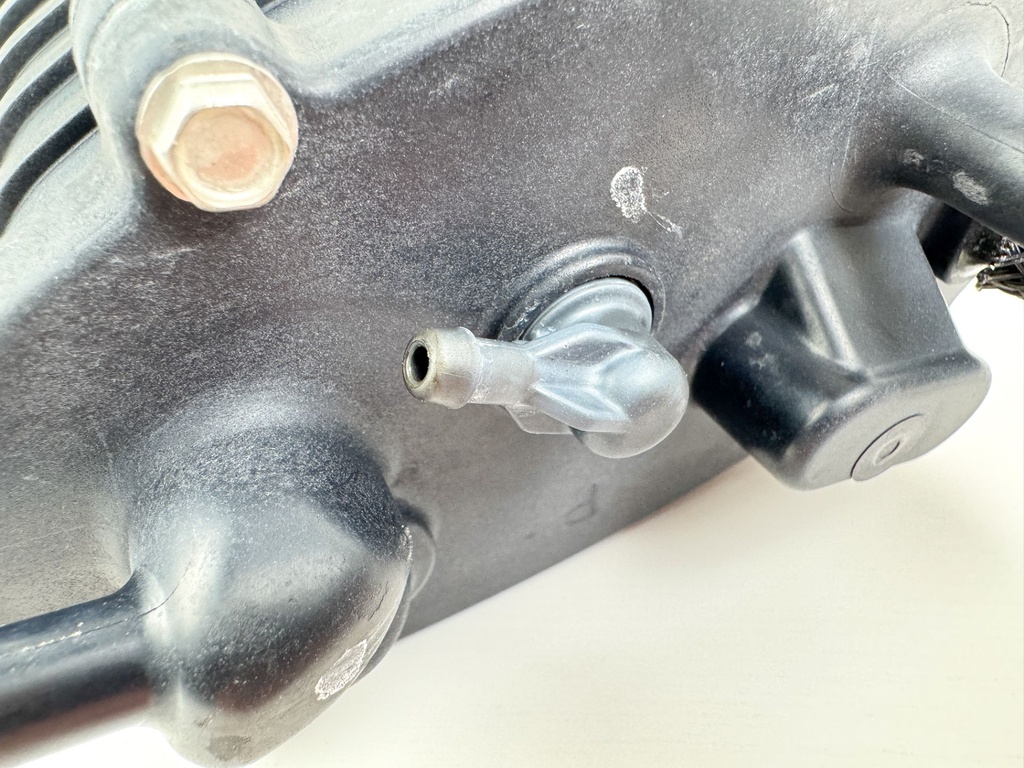 2008 Evinrude 300 HP 2 Stroke Outboard Vapor Separator Tank VST 5006063 OEM