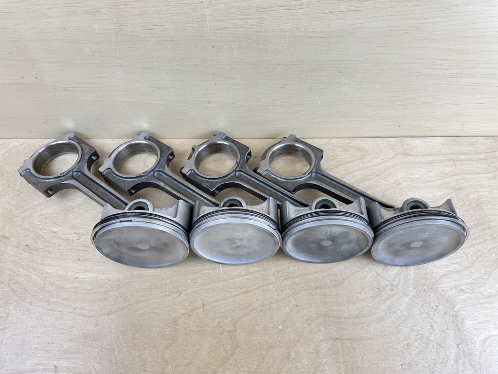 2011 Yamaha 150HP 4 Stroke Piston & Connecting Rod Assembly Set (4) 63P-11631-10-93