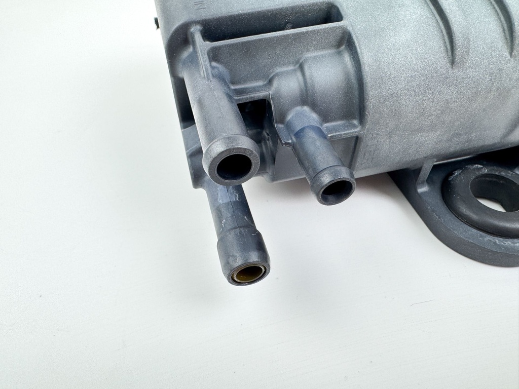 2008 Evinrude 300 HP 2 Stroke Outboard Vapor Separator Tank VST 5006063 OEM