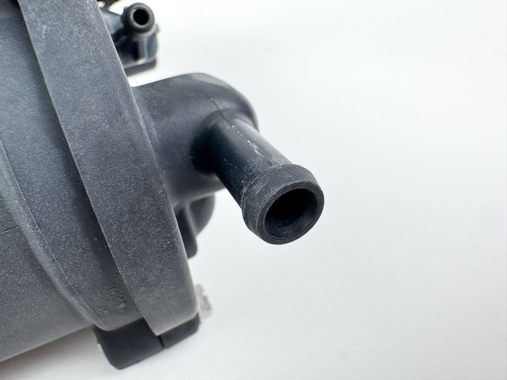 2008 Evinrude 300 HP 2 Stroke Outboard Vapor Separator Tank VST 5006063 OEM