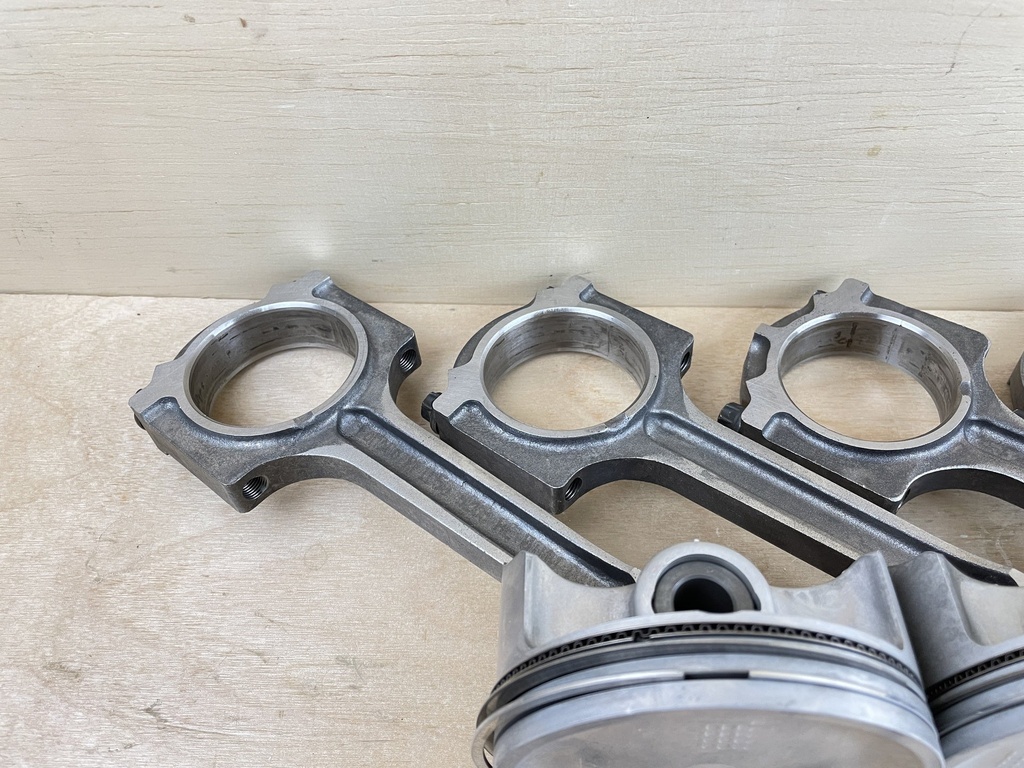 2011 Yamaha 150HP 4 Stroke Piston & Connecting Rod Assembly Set (4) 63P-11631-10-93