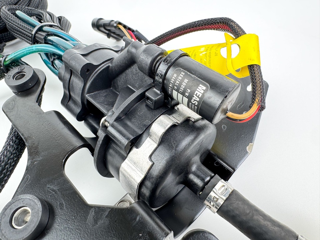 2008 Evinrude 300 HP 2 Stroke Outboard Oil Pump 5007639 OEM