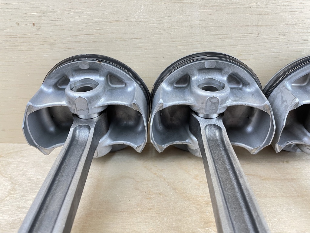 2011 Yamaha 150HP 4 Stroke Piston & Connecting Rod Assembly Set (4) 63P-11631-10-93