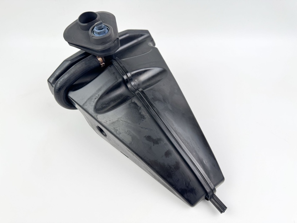 2008 Evinrude 300 HP 2 Stroke Outboard Muffler 5005699 OEM