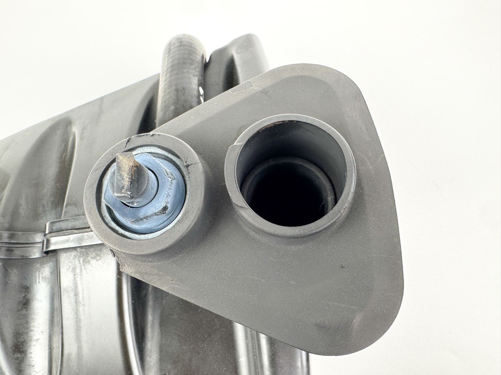 2008 Evinrude 300 HP 2 Stroke Outboard Muffler 5005699 OEM