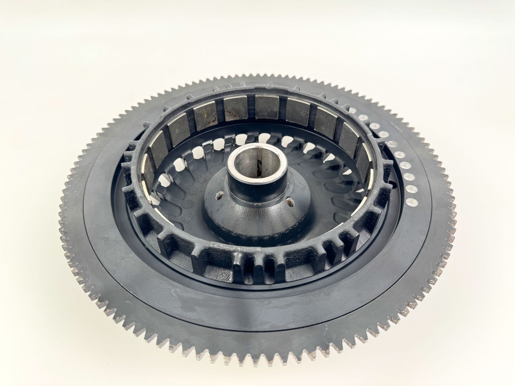 2008 Evinrude 300 HP 2 Stroke Outboard Flywheel 0586924 OEM