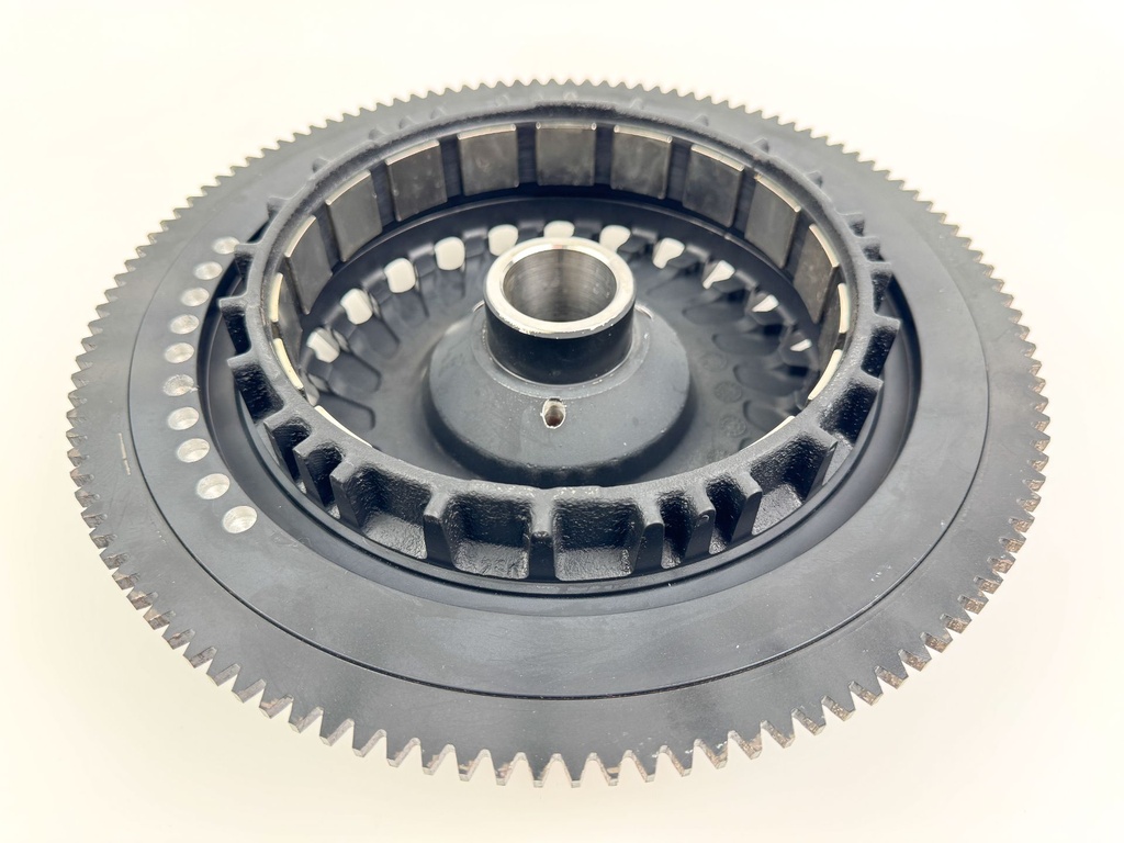 2008 Evinrude 300 HP 2 Stroke Outboard Flywheel 0586924 OEM