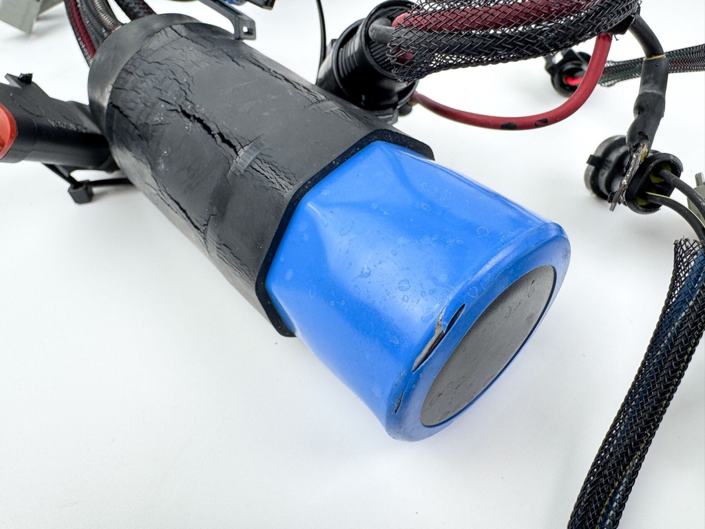 2008 Evinrude 300 HP 2 Stroke Outboard Engine Wire Harness 0586991 OEM