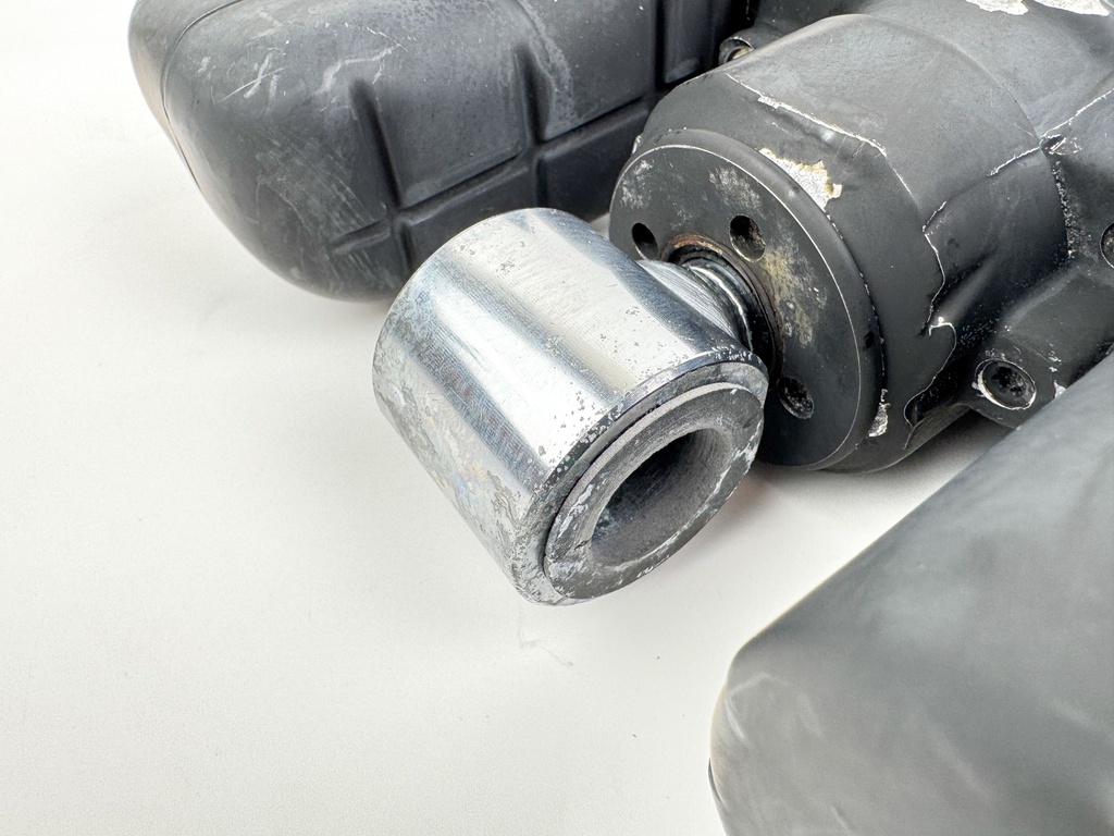 2008 Evinrude 300 HP 2 Stroke Outboard Power Trim Tilt Unit 5007662 OEM