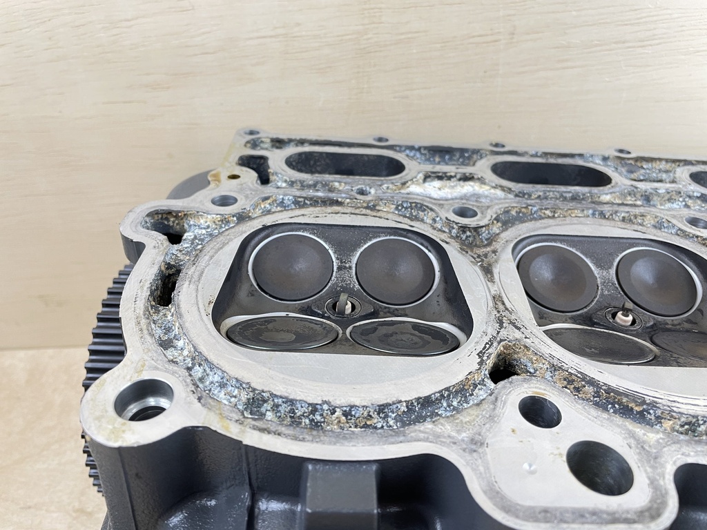 2011 Yamaha 150HP 4 Stroke Outboard Cylinder Head Complete 63P-W009A-06-9S 343 Hours