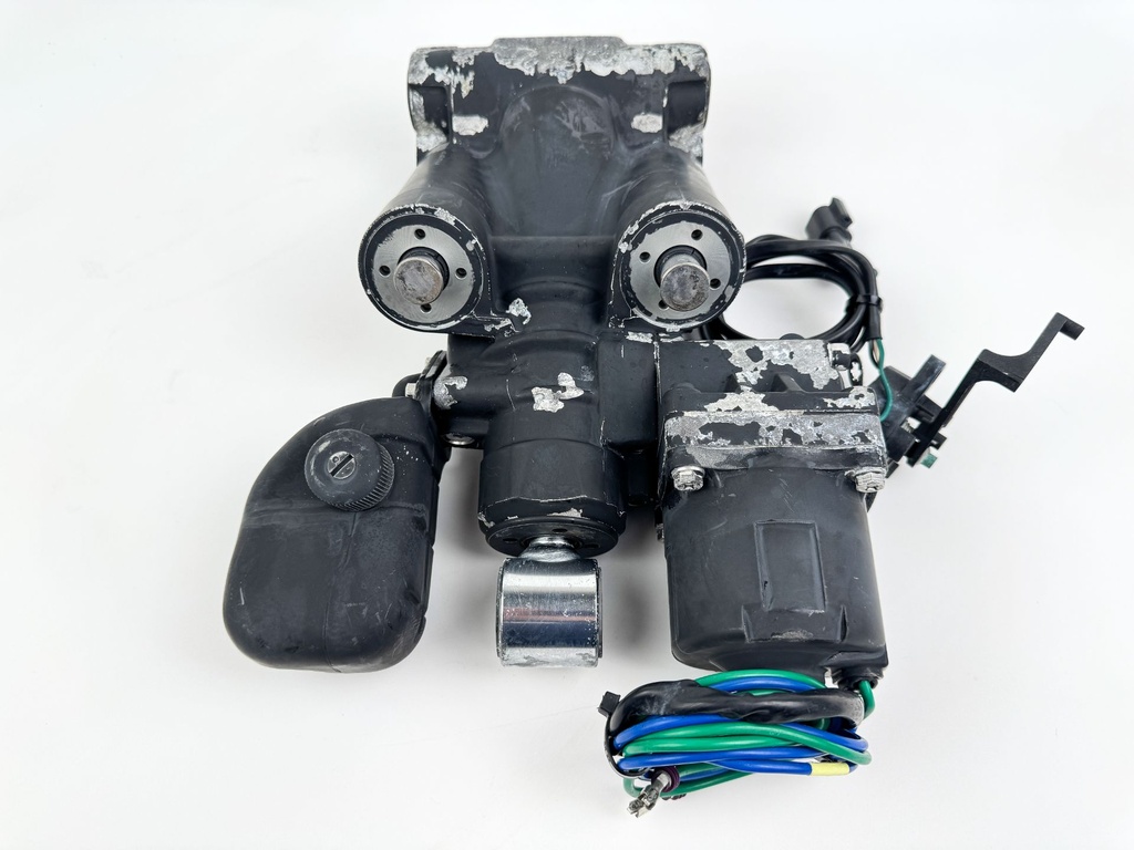 2008 Evinrude 300 HP 2 Stroke Outboard Power Trim Tilt Unit 5007662 OEM