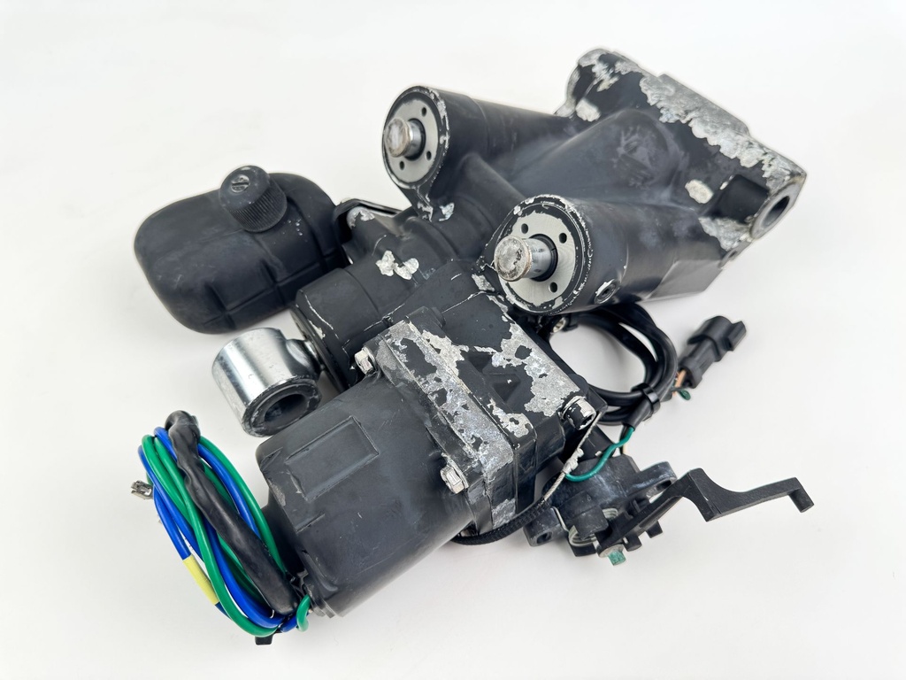 2008 Evinrude 300 HP 2 Stroke Outboard Power Trim Tilt Unit 5007662 OEM