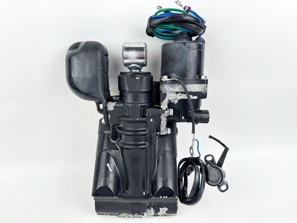 2008 Evinrude 300 HP 2 Stroke Outboard Power Trim Tilt Unit 5007662 OEM