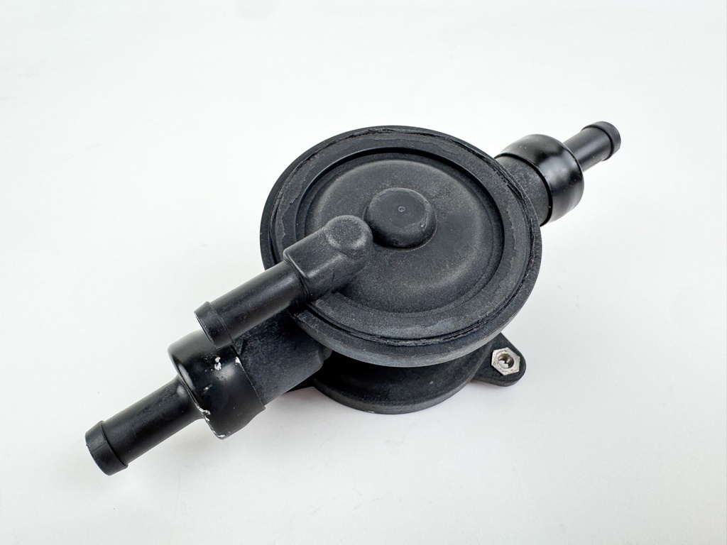 2008 Evinrude 300 HP 2 Stroke Outboard Secondary Lift Pump 5007581 OEM