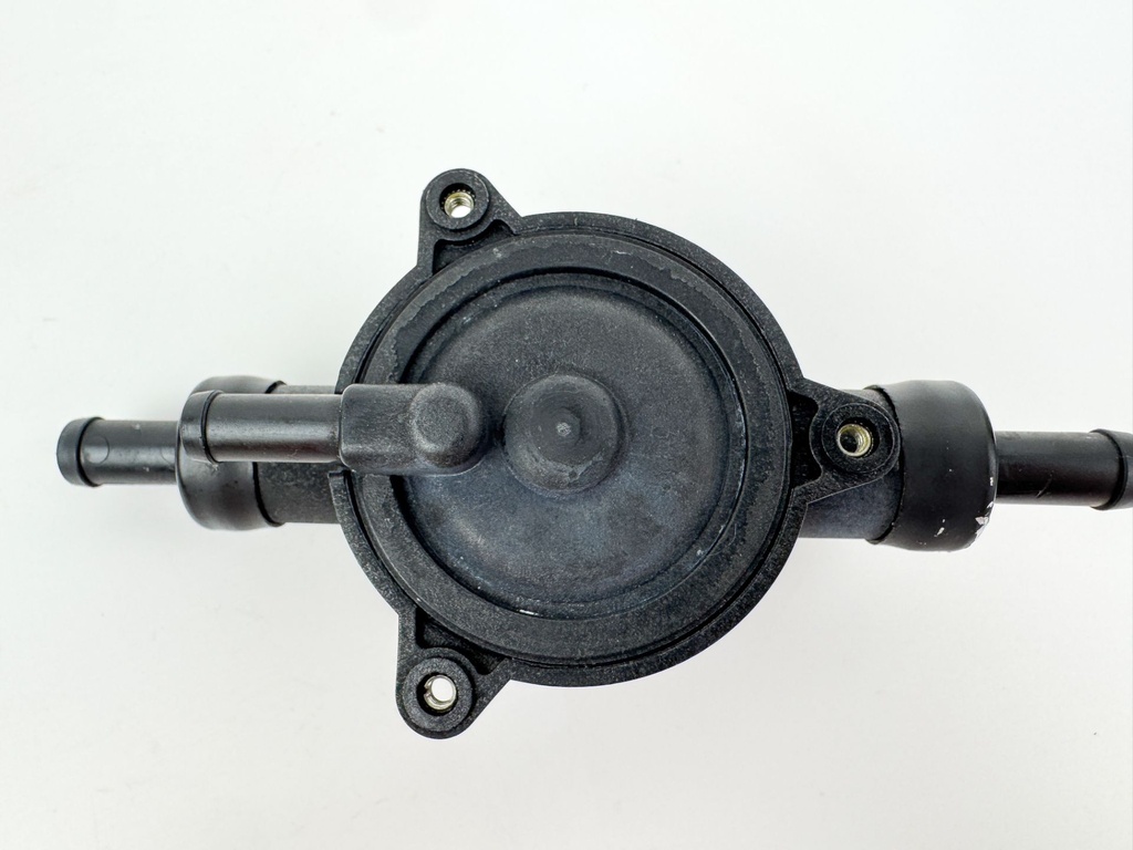 2008 Evinrude 300 HP 2 Stroke Outboard Secondary Lift Pump 5007581 OEM