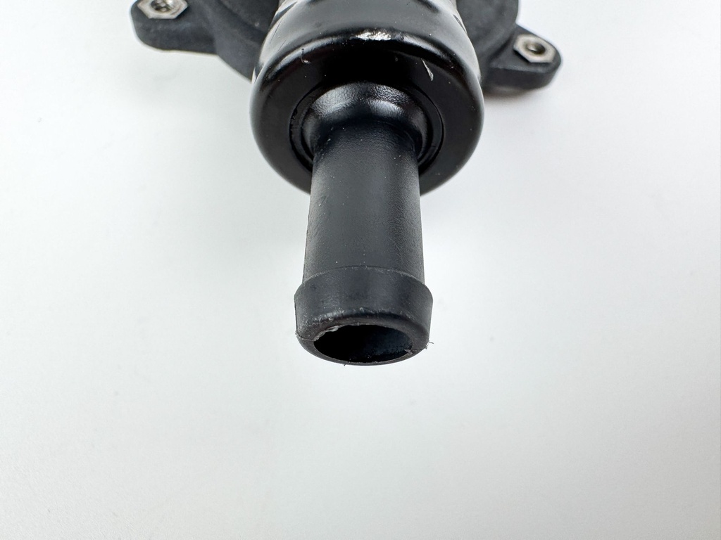 2008 Evinrude 300 HP 2 Stroke Outboard Secondary Lift Pump 5007581 OEM