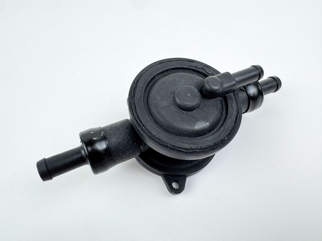 2008 Evinrude 300 HP 2 Stroke Outboard Fuel Lift Pump 5007580 OEM