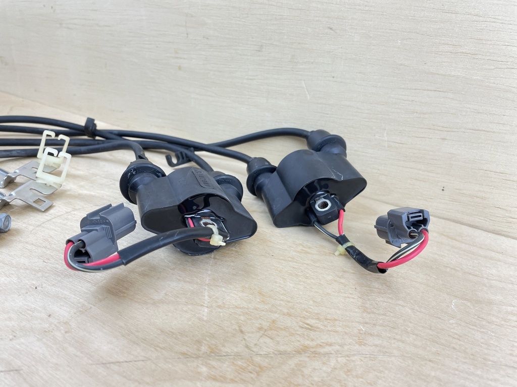 2011 Yamaha 150HP 4 Stroke Outboard Ignition Coil Set 63P-82310-01-00