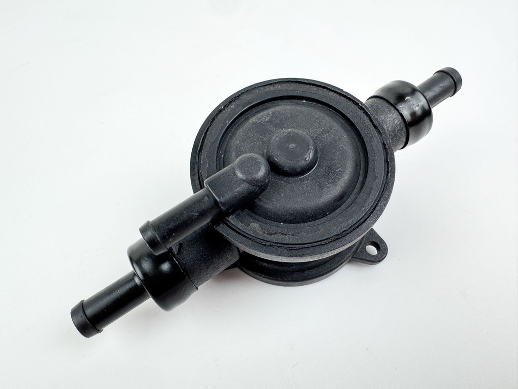 2008 Evinrude 300 HP 2 Stroke Outboard Fuel Lift Pump 5007580 OEM