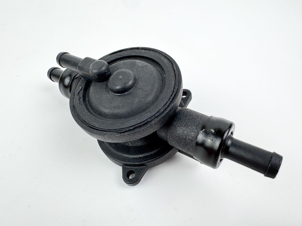 2008 Evinrude 300 HP 2 Stroke Outboard Fuel Lift Pump 5007580 OEM